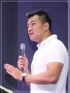 キム　ダニエル師